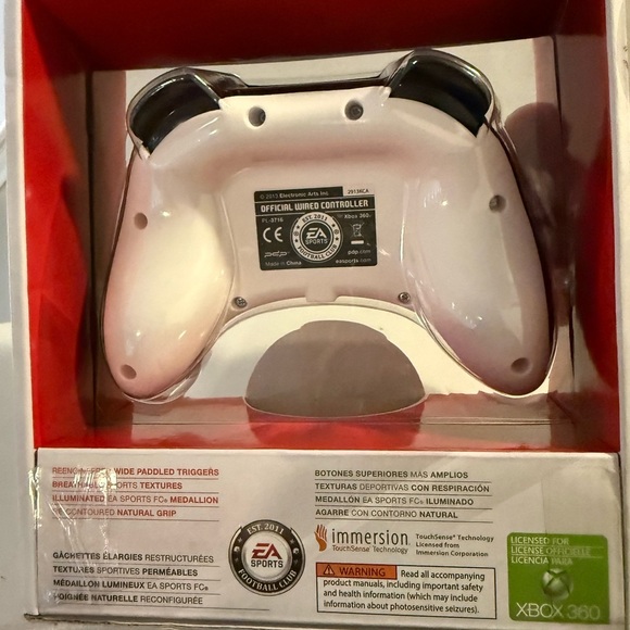 White Wired Controller for Xbox 360 - Picture 9 of 9